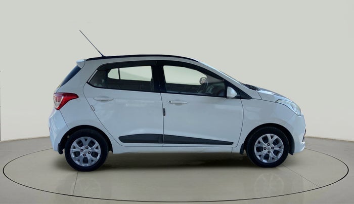 2015 Hyundai Grand i10 SPORTZ 1.2 KAPPA VTVT, Petrol, Manual, 98,675 km, Right Side View