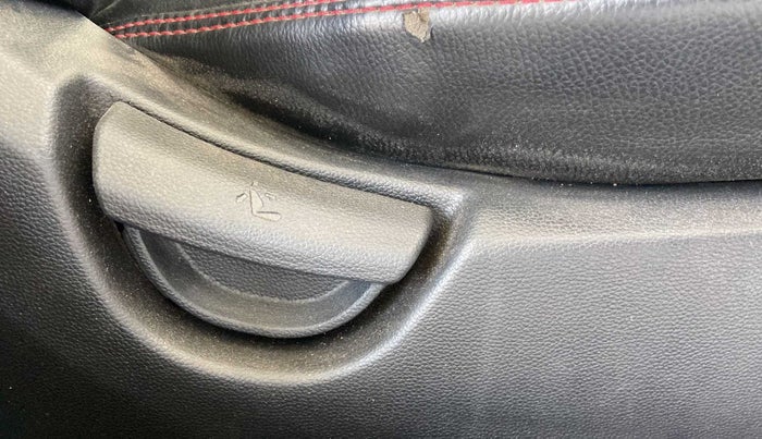 2015 Hyundai Grand i10 SPORTZ 1.2 KAPPA VTVT, Petrol, Manual, 98,675 km, Driver Side Adjustment Panel