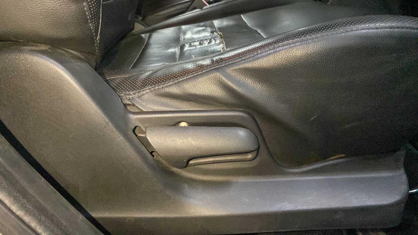 2013 Maruti Swift VXI, Petrol, Manual, 88,726 km, Driver Side Adjustment Panel