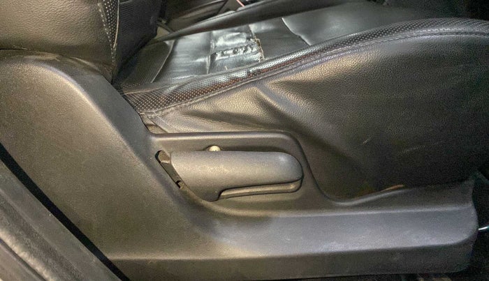 2013 Maruti Swift VXI, Petrol, Manual, 88,726 km, Driver Side Adjustment Panel