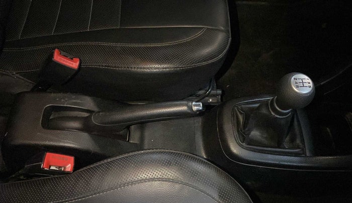2013 Maruti Swift VXI, Petrol, Manual, 88,726 km, Gear Lever
