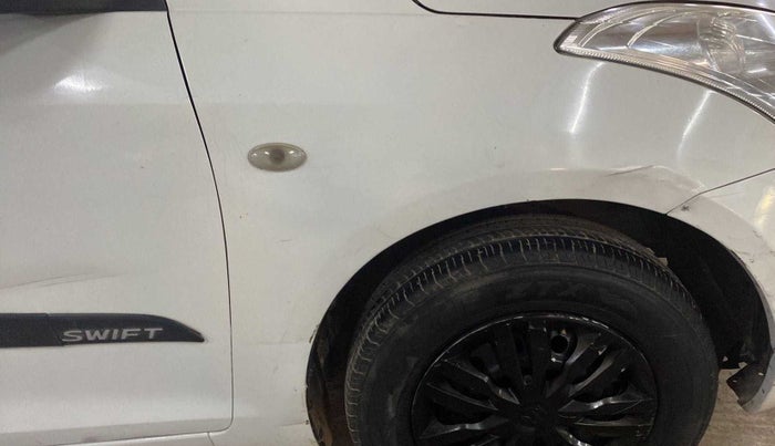 2015 Maruti Swift LXI, Petrol, Manual, 63,800 km, Right fender - Minor scratches