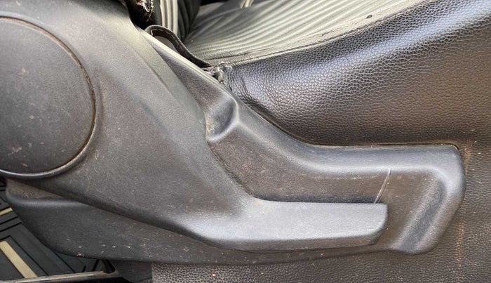 2018 Maruti IGNIS ZETA 1.2 AMT, CNG, Automatic, 68,028 km, Driver Side Adjustment Panel