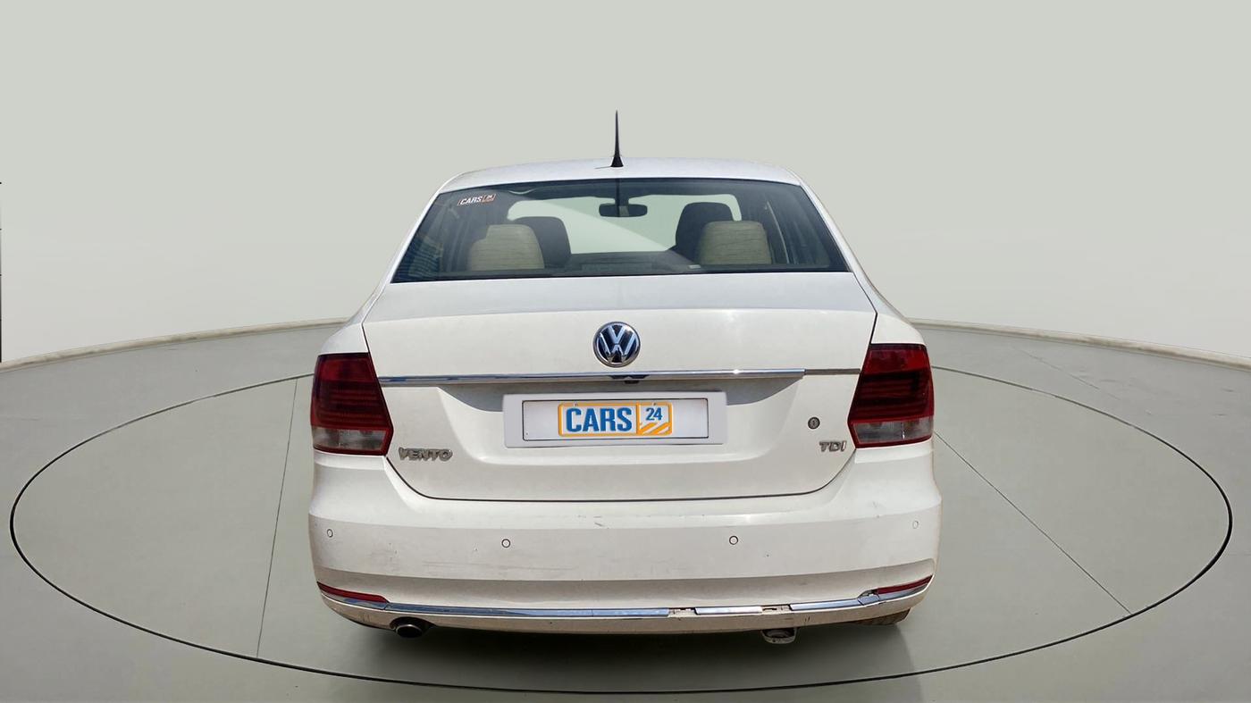2017 Volkswagen Vento HIGHLINE PLUS 1.5 AT 16 ALLOY, Diesel, Automatic, 96,611 km, Back/Rear