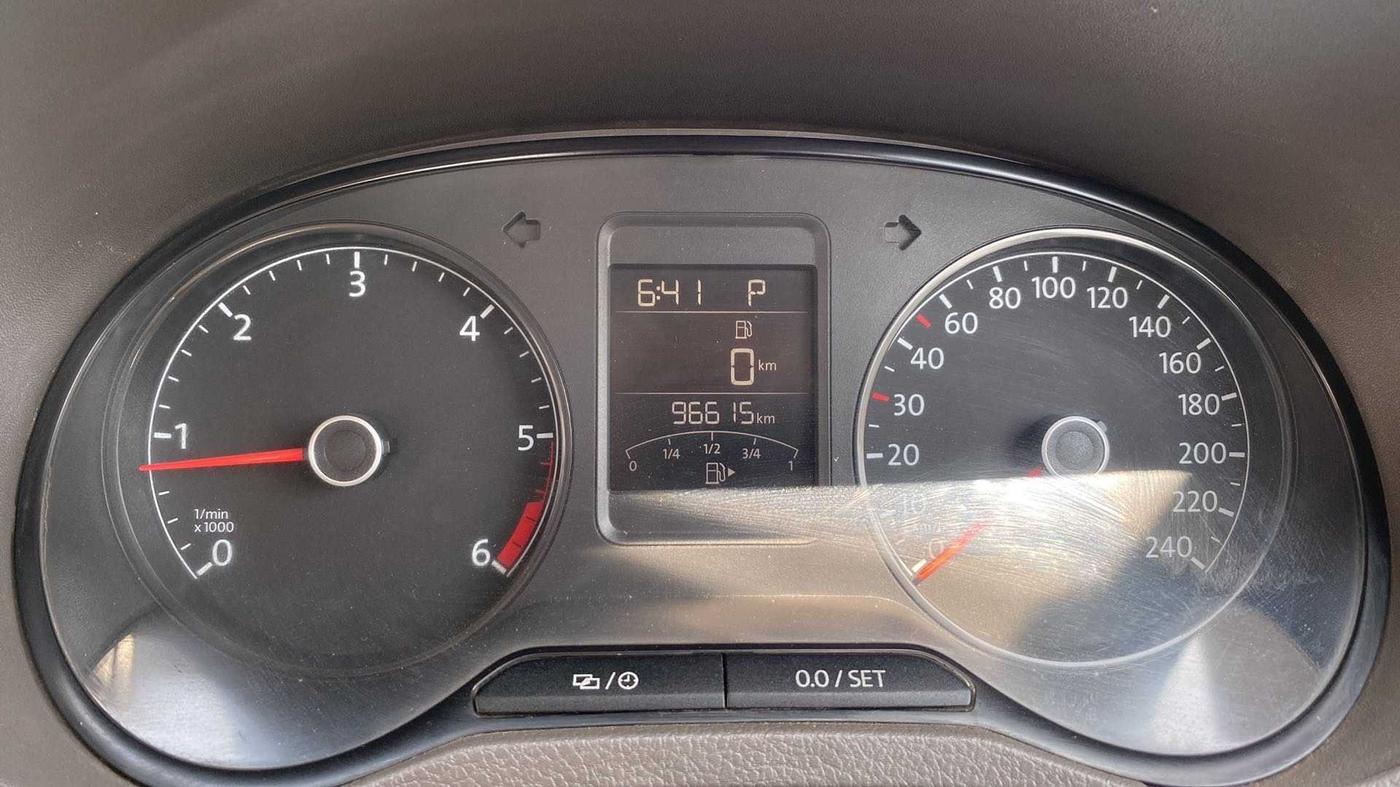 2017 Volkswagen Vento HIGHLINE PLUS 1.5 AT 16 ALLOY, Diesel, Automatic, 96,611 km, Odometer Image