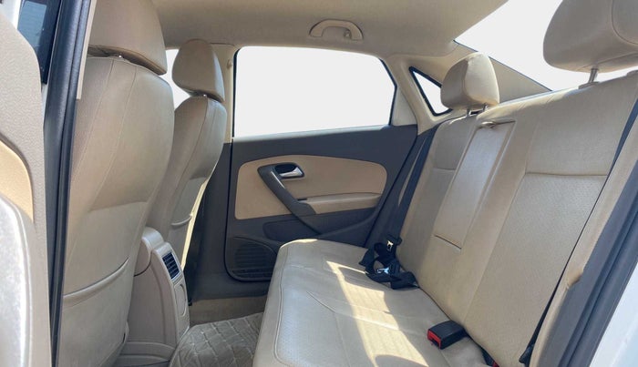 2017 Volkswagen Vento HIGHLINE PLUS 1.5 AT 16 ALLOY, Diesel, Automatic, 96,611 km, Right Side Rear Door Cabin