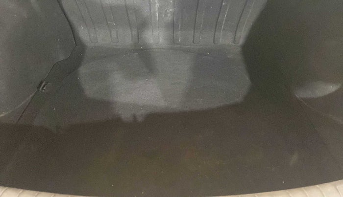 2018 Hyundai Verna 1.6 VTVT SX O, Petrol, Manual, 64,484 km, Boot Inside