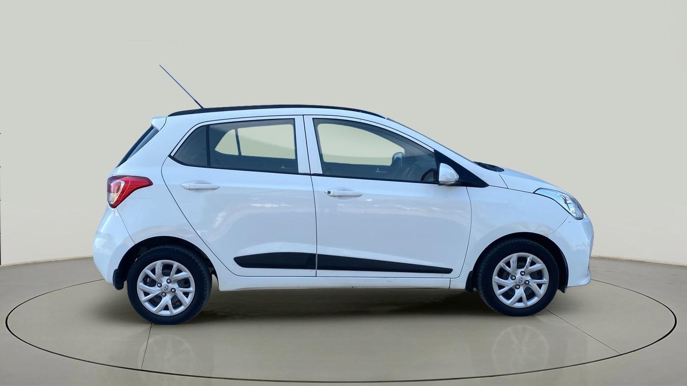 2018 Hyundai Grand i10 SPORTZ 1.2 KAPPA VTVT, Petrol, Manual, 40,832 km, Right Side