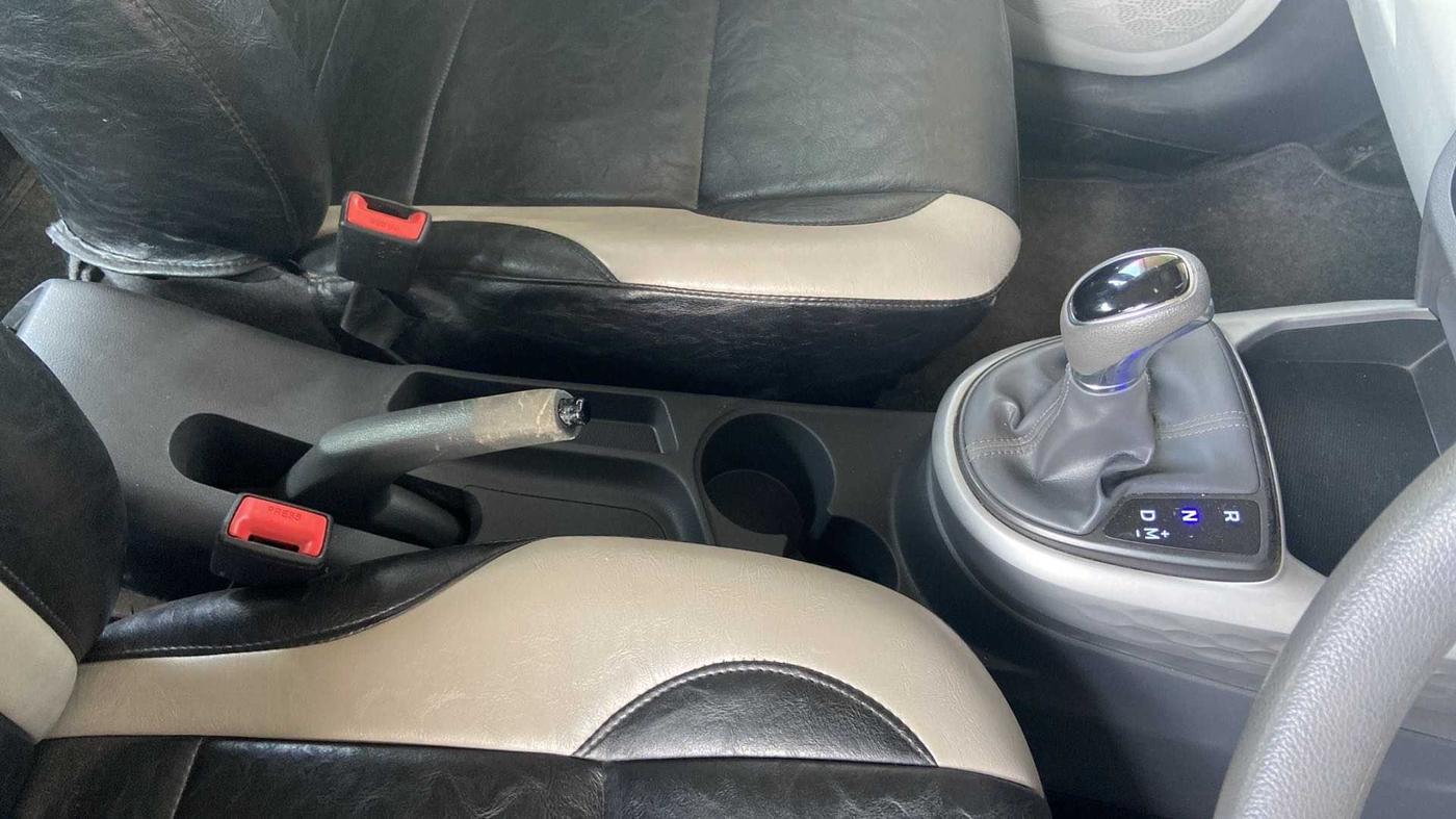2019 Hyundai GRAND I10 NIOS SPORTZ AMT 1.2 KAPPA VTVT, Petrol, Automatic, 44,662 km, Gear Lever