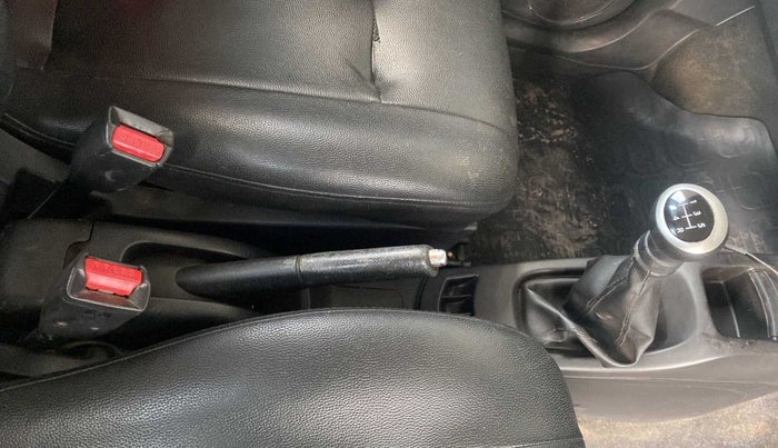 2015 Maruti Wagon R 1.0 VXI, CNG, Manual, 48,903 km, Gear Lever