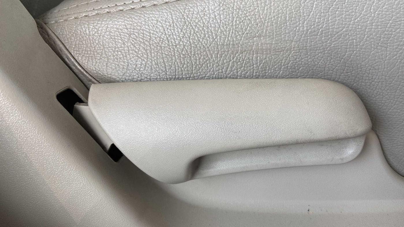 2018 Maruti Celerio VXI AMT (O), Petrol, Automatic, 93,020 km, Driver Side Adjustment Panel