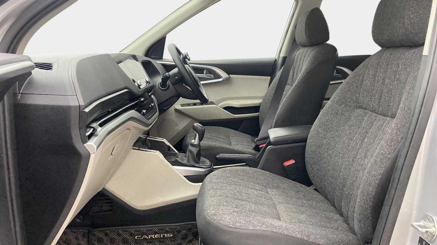 2022 KIA CARENS PRESTIGE PLUS 1.4 PETROL 7 STR, Petrol, Manual, 16,362 km, Right Side Front Door Cabin
