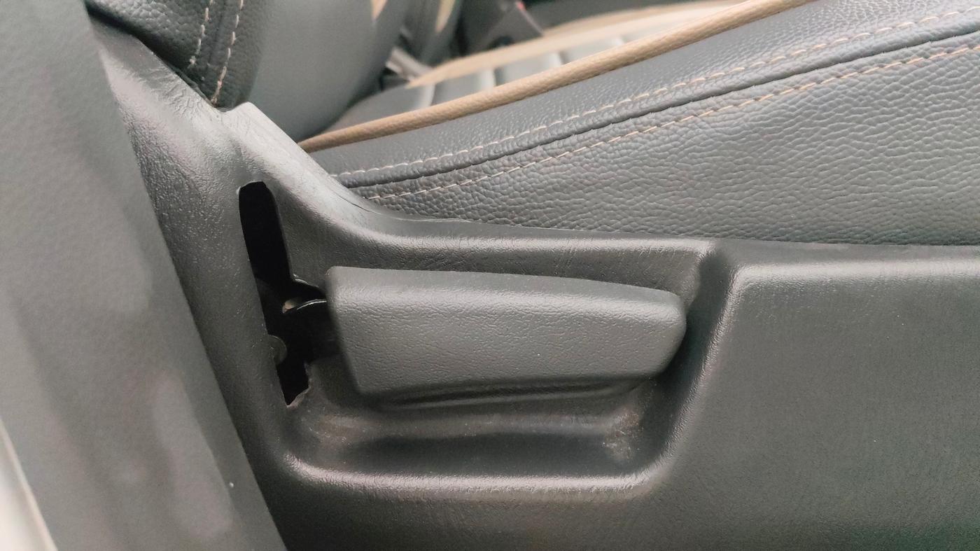 2018 Maruti Alto K10 VXI (O) AMT, Petrol, Automatic, 28,741 km, Driver Side Adjustment Panel