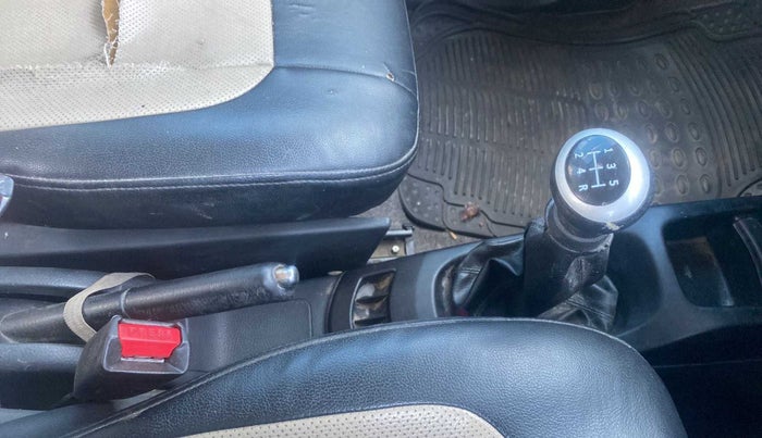2011 Maruti Wagon R 1.0 VXI, Petrol, Manual, 62,381 km, Gear Lever