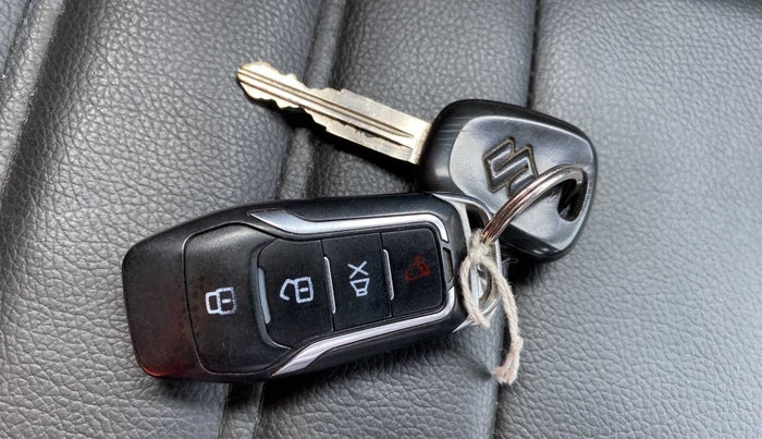 2015 Maruti Alto 800 LXI, Petrol, Manual, 29,124 km, Key Close Up