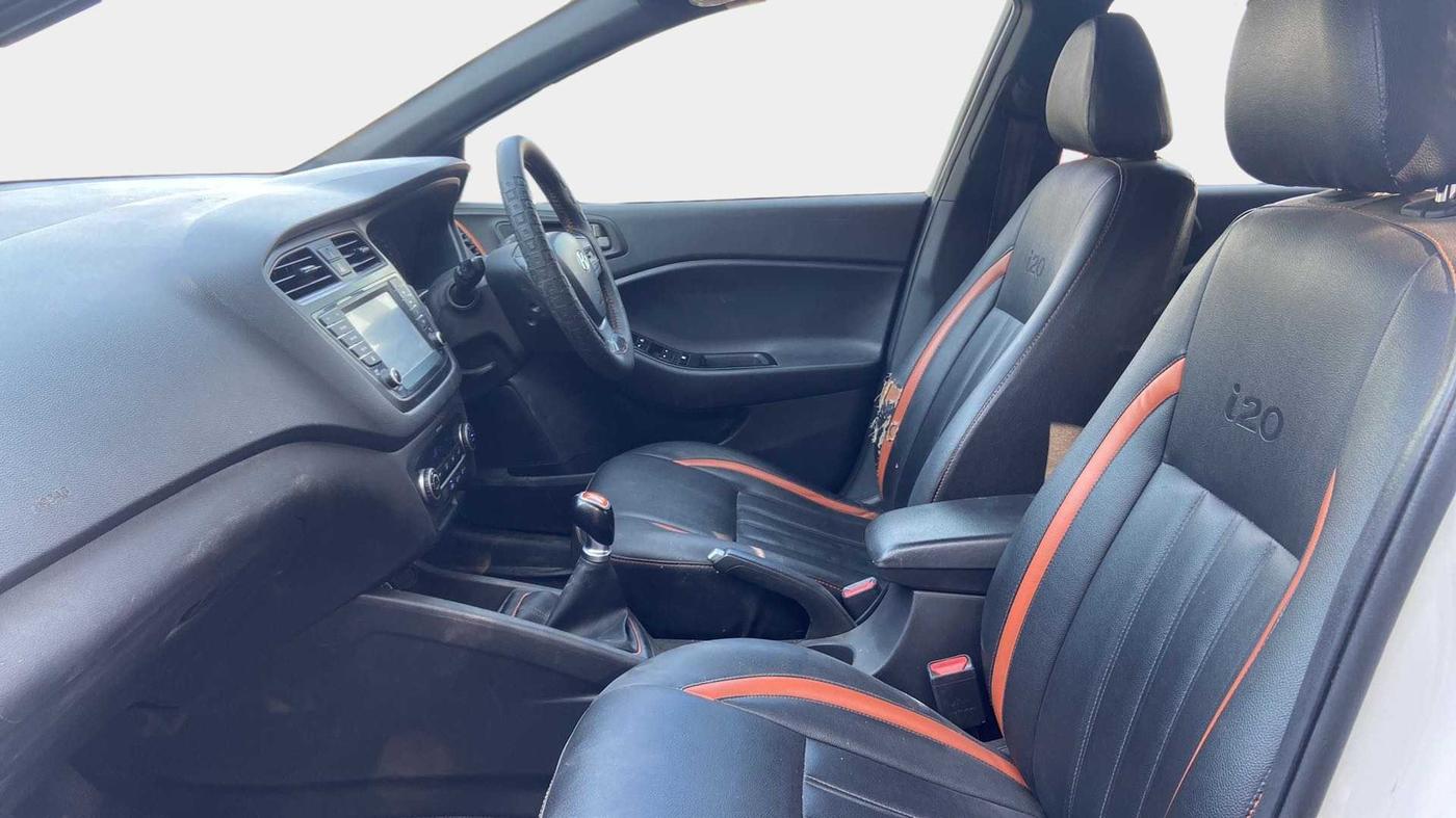 2017 Hyundai i20 Active 1.2 SX, Petrol, Manual, 53,350 km, Right Side Front Door Cabin