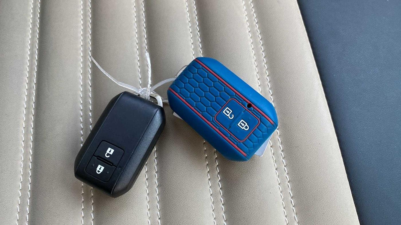 2020 Maruti XL6 ALPHA AT, Petrol, Automatic, 11,429 km, Key Close Up
