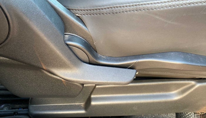 2020 Maruti XL6 ALPHA AT, Petrol, Automatic, 11,429 km, Driver Side Adjustment Panel