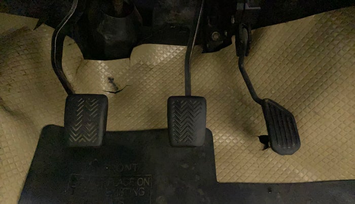 2013 Toyota Etios Liva G, Petrol, Manual, 87,572 km, Pedals