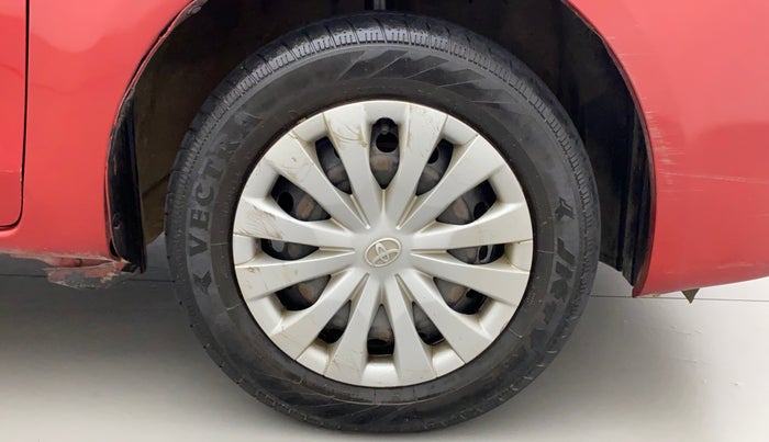2013 Toyota Etios Liva G, Petrol, Manual, 87,572 km, Right Front Wheel