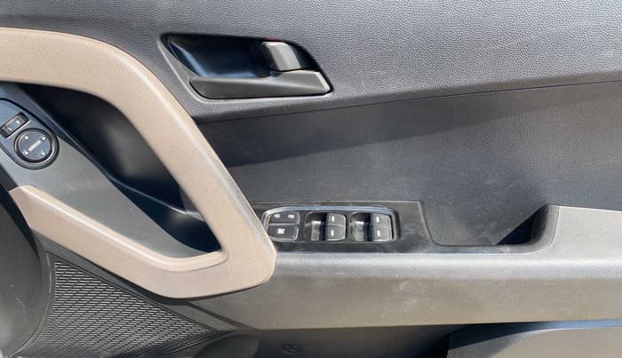 2017 Hyundai Creta E PLUS 1.6 PETROL, Petrol, Manual, 91,317 km, Driver Side Door Panels Control