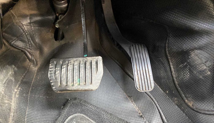 2020 Tata Harrier XZA 2.0L, Diesel, Automatic, 72,315 km, Pedals