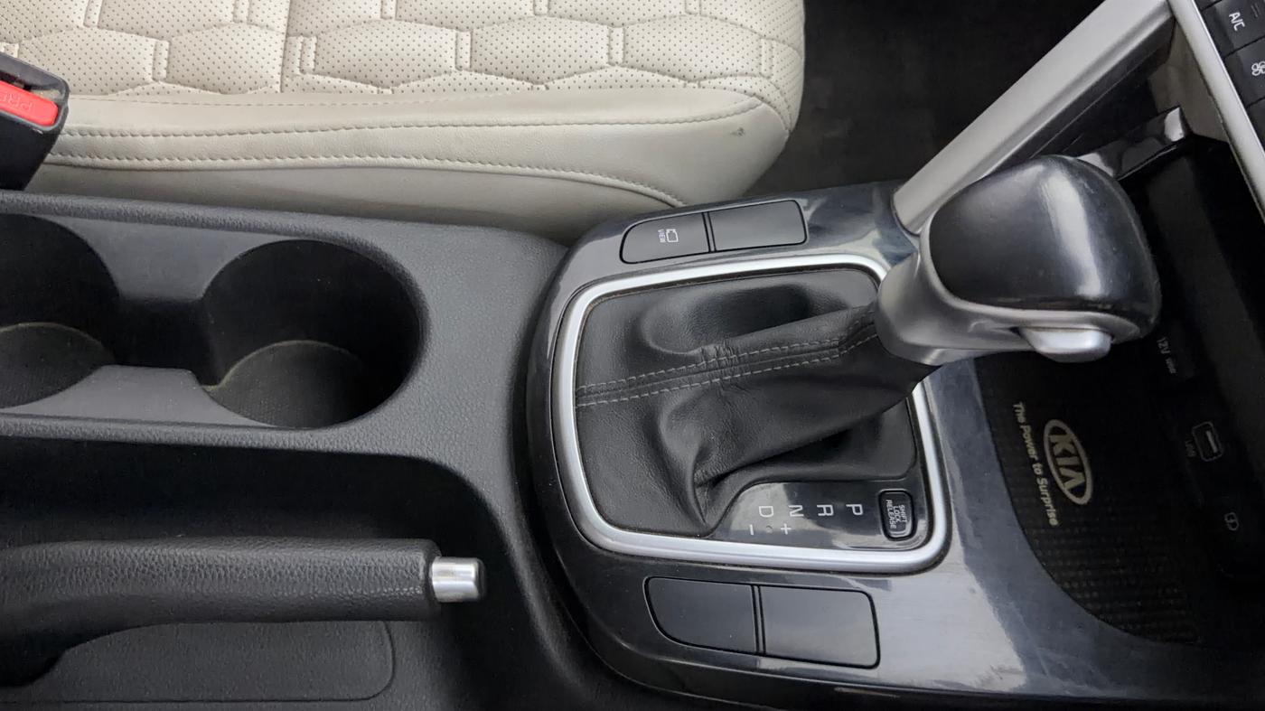 2021 KIA SELTOS HTX IVT 1.5 PETROL, CNG, Automatic, 79,136 km, Gear Lever
