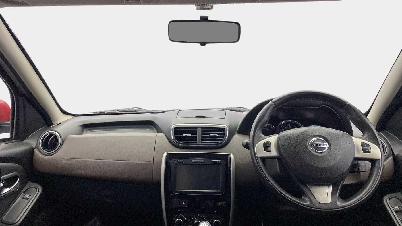 2017 Nissan Terrano XV D THP PREMIUM 110 PS, Diesel, Manual, 1,03,084 km, Dashboard