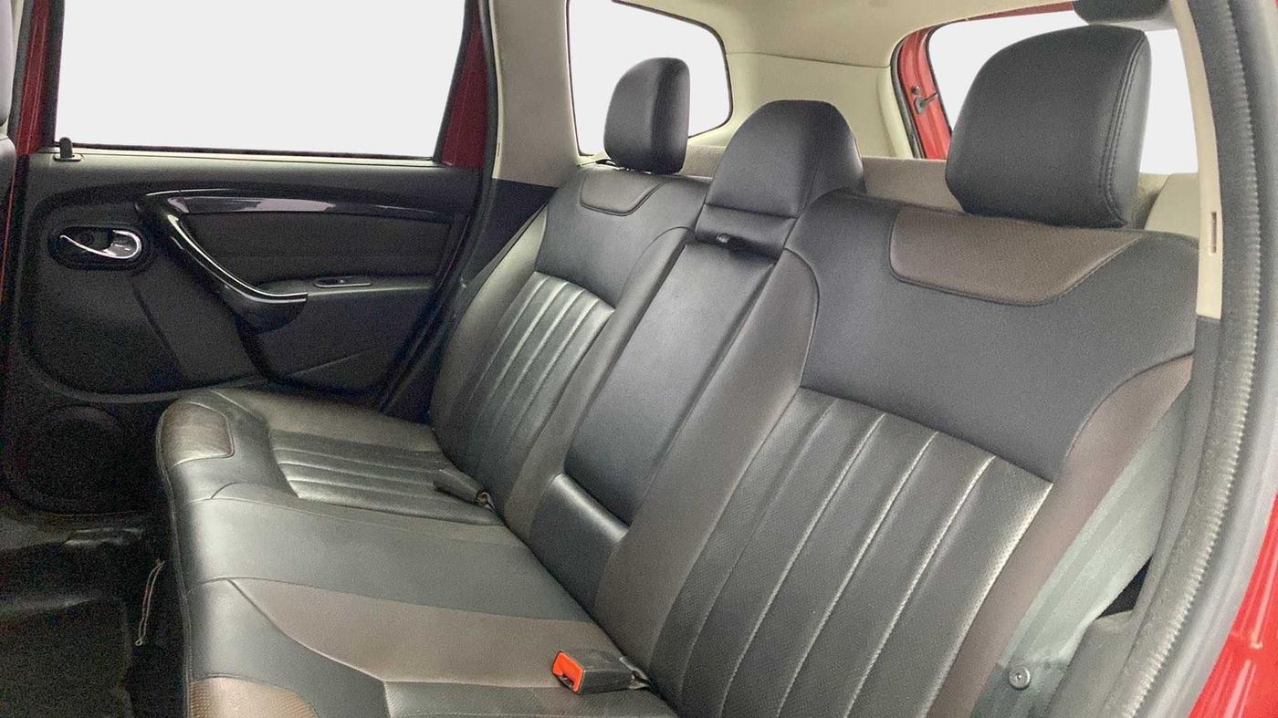 2017 Nissan Terrano XV D THP PREMIUM 110 PS, Diesel, Manual, 1,03,084 km, Right Side Rear Door Cabin