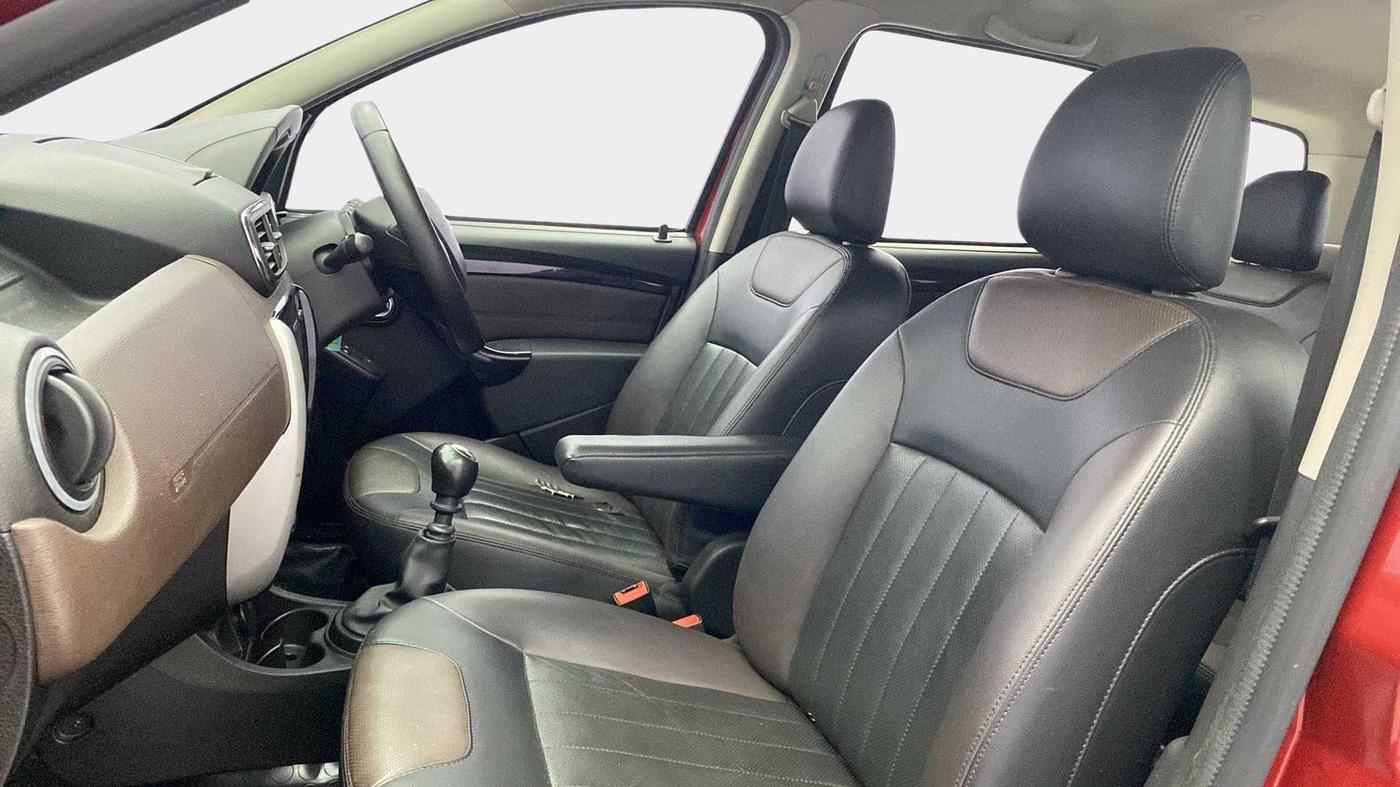2017 Nissan Terrano XV D THP PREMIUM 110 PS, Diesel, Manual, 1,03,084 km, Right Side Front Door Cabin
