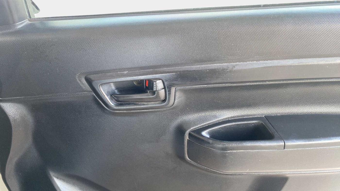 2020 Maruti S PRESSO VXI PLUS AMT, Petrol, Automatic, 32,113 km, Driver Side Door Panels Control