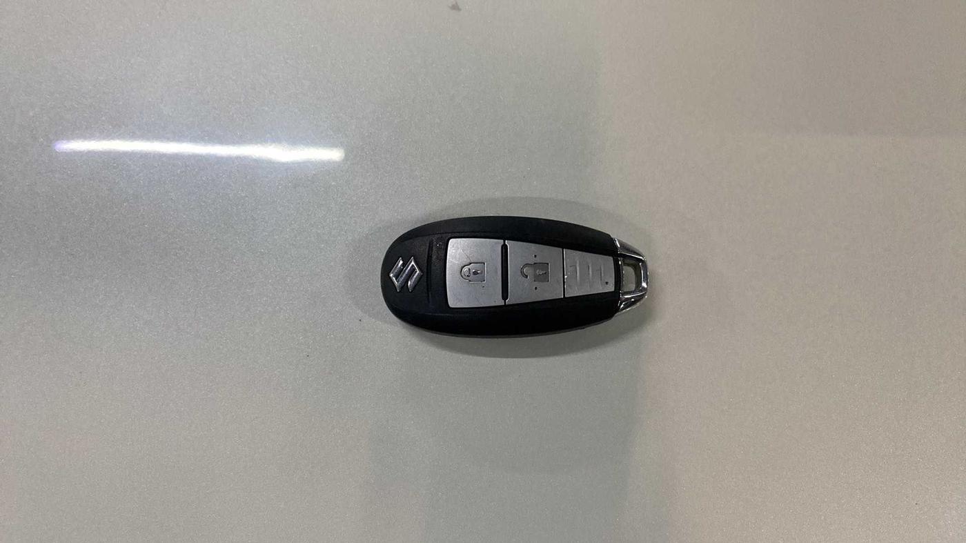 2017 Maruti Baleno ZETA CVT PETROL 1.2, Petrol, Automatic, 28,556 km, Key Close Up