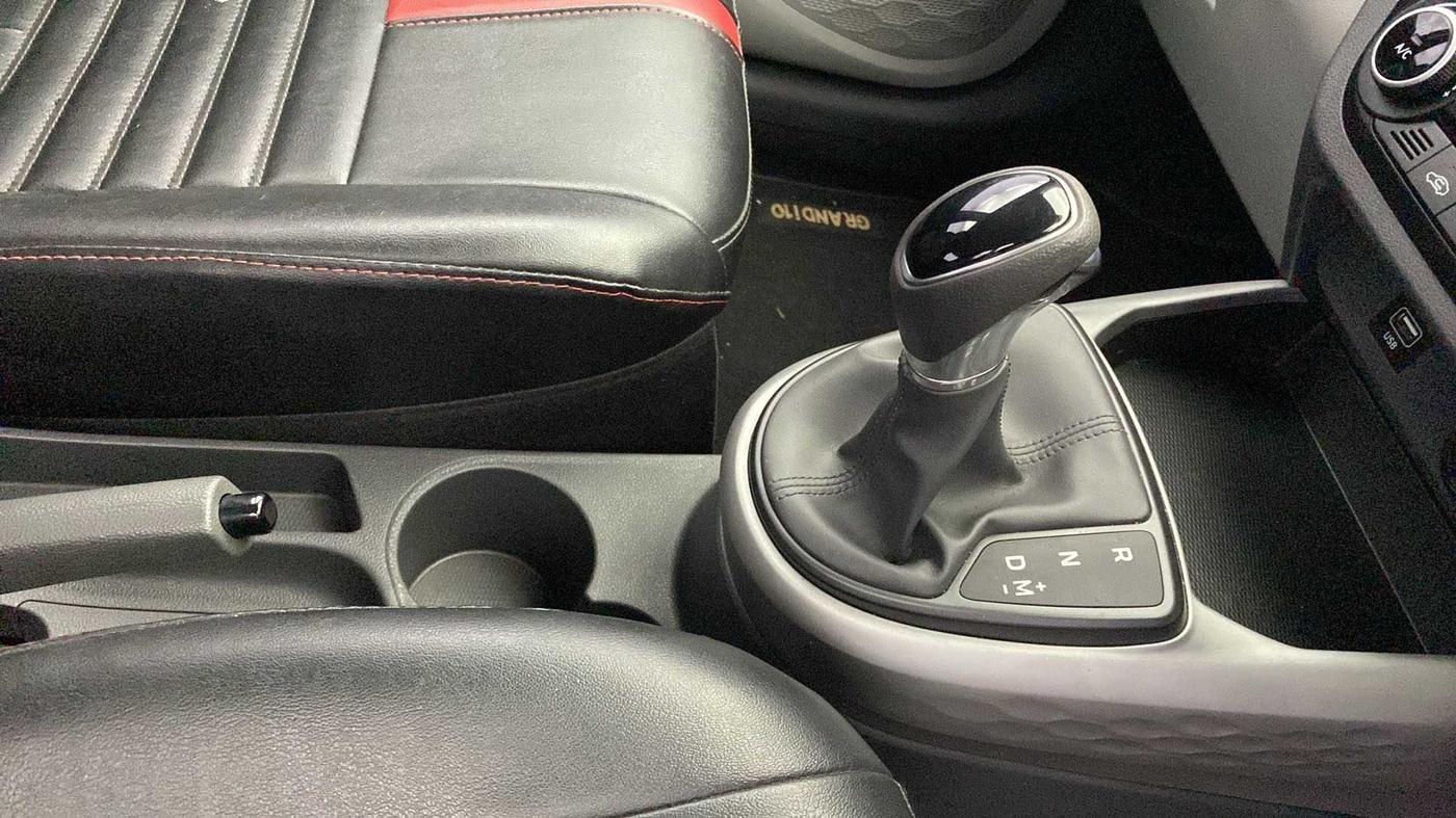 2019 Hyundai GRAND I10 NIOS SPORTZ AMT 1.2 KAPPA VTVT, Petrol, Automatic, 52,699 km, Gear Lever