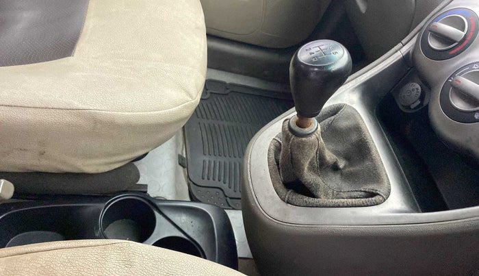 2012 Hyundai i10 ERA 1.1, Petrol, Manual, 64,316 km, Gear Lever
