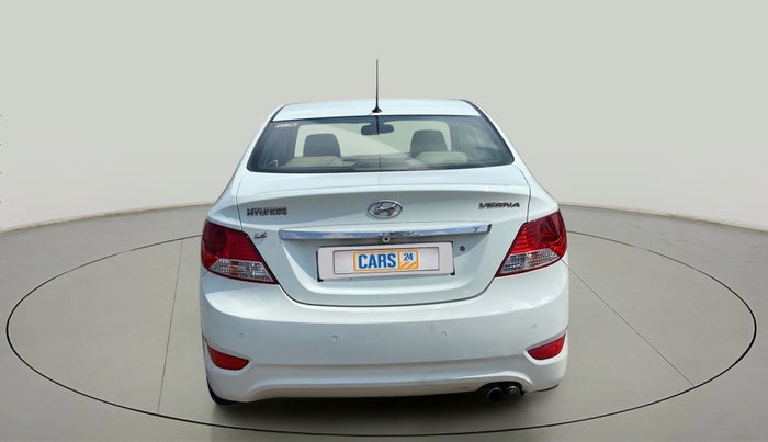 2012 Hyundai Verna FLUIDIC 1.6 CRDI EX, Diesel, Manual, 96,687 km, Back/Rear