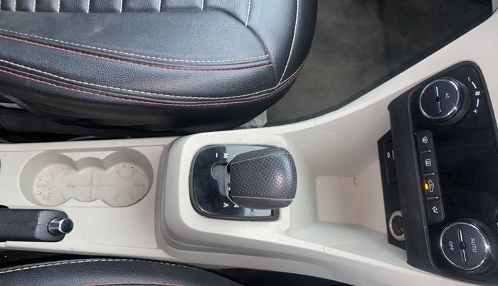 2022 Tata Tiago XZA PLUS DUAL TONE PETROL, Petrol, Automatic, 24,930 km, Gear Lever