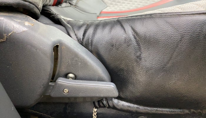 2018 Maruti Alto 800 LXI, Petrol, Manual, 37,168 km, Driver Side Adjustment Panel