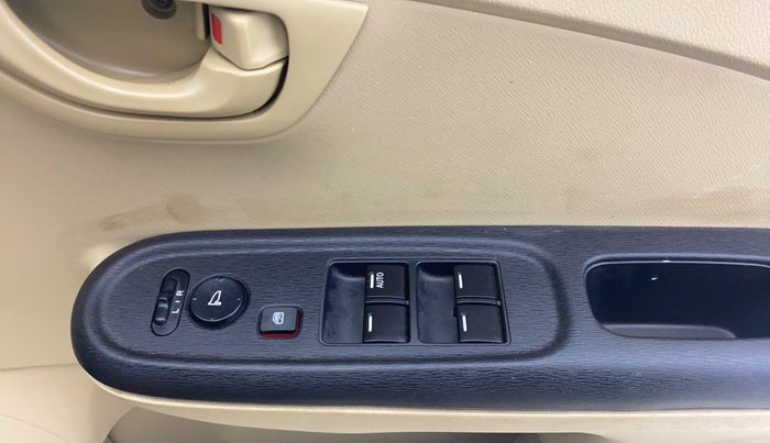 2015 Honda Amaze 1.2L I-VTEC S AT, Petrol, Automatic, 54,637 km, Driver Side Door Panels Control