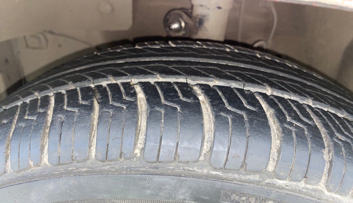 2015 Honda Amaze 1.2L I-VTEC S AT, Petrol, Automatic, 54,637 km, Left Front Tyre Tread