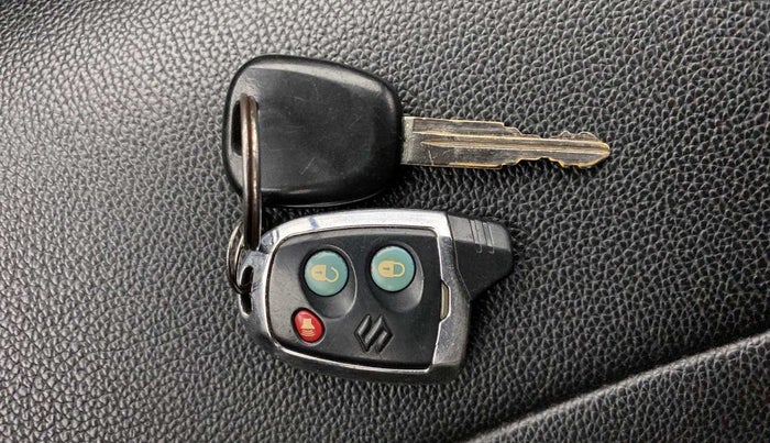 2018 Maruti Alto K10 VXI, Petrol, Manual, 73,795 km, Key Close Up