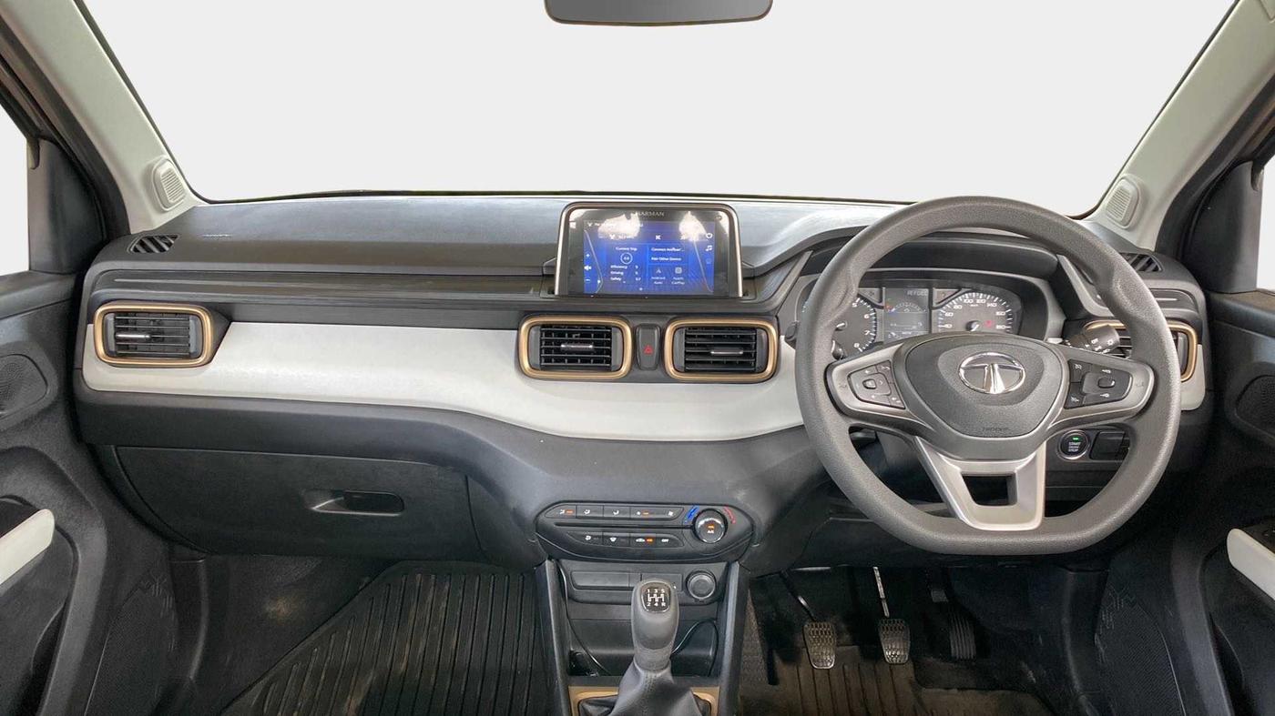 2023 Tata PUNCH ACCOMPLISHED DAZZLE PACK MT, Petrol, Manual, 2,658 km, Dashboard