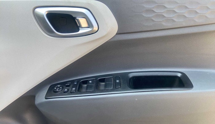 2021 Hyundai GRAND I10 NIOS ASTA 1.2 KAPPA VTVT, Petrol, Manual, 5,218 km, Driver Side Door Panels Control