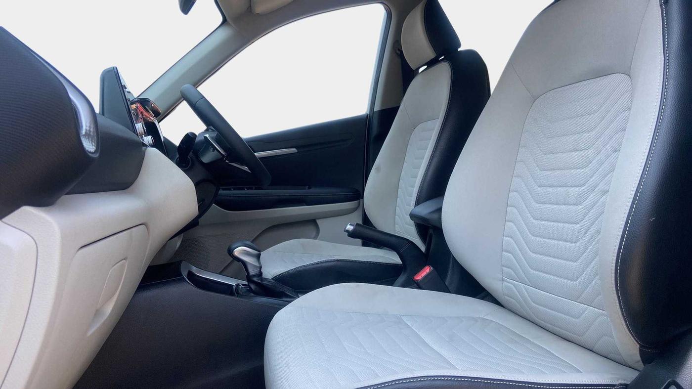 2023 KIA SONET HTX 1.0 DCT, Petrol, Automatic, 9,869 km, Right Side Front Door Cabin
