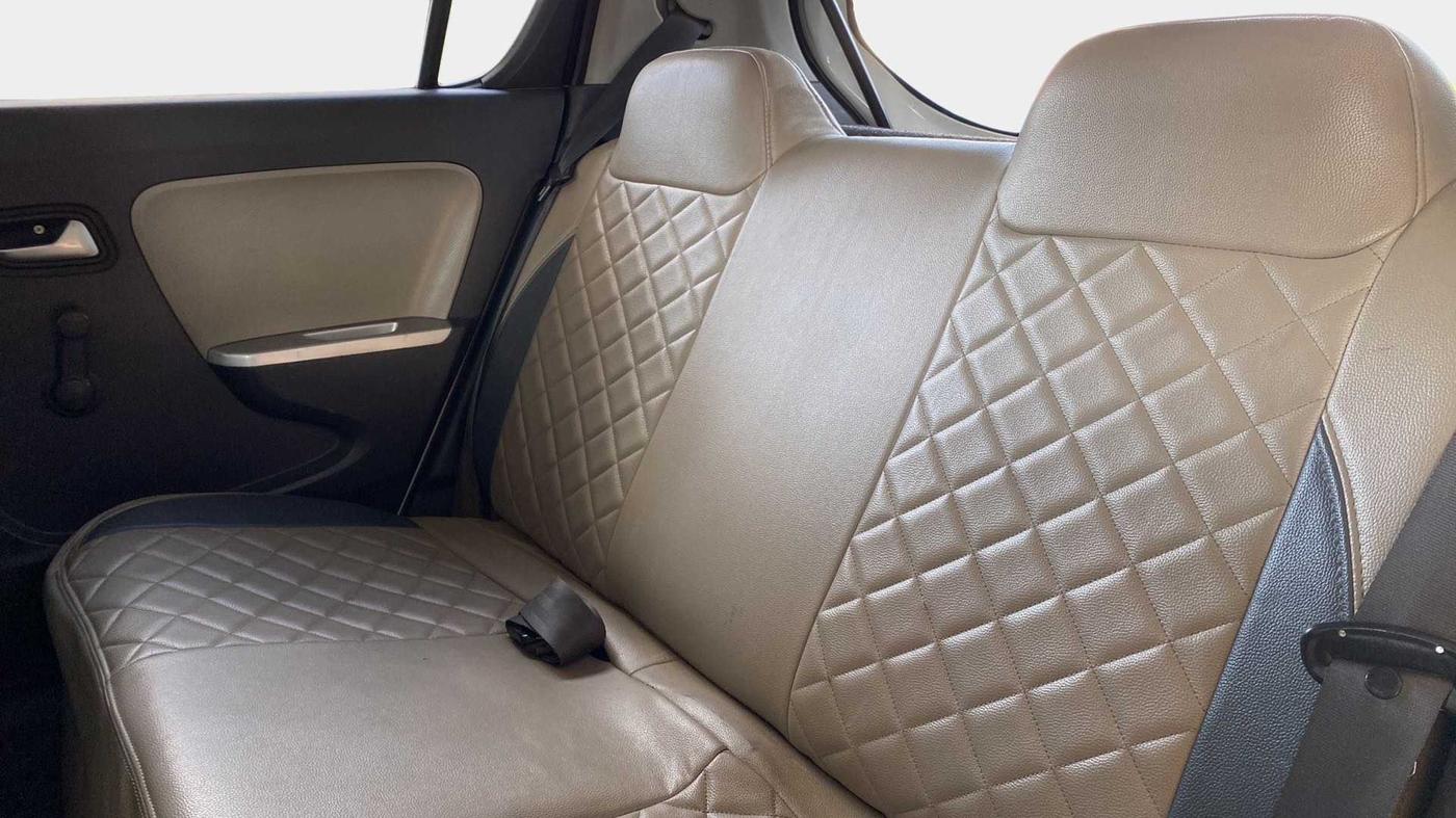 2018 Maruti Alto K10 VXI, Petrol, Manual, 68,617 km, Right Side Rear Door Cabin