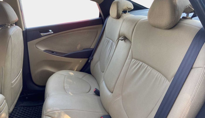 2013 Hyundai Verna FLUIDIC 1.6 VTVT SX, Petrol, Manual, 70,137 km, Right Side Rear Door Cabin