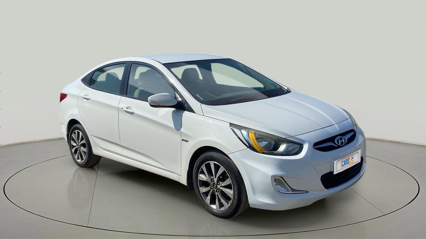 2013 Hyundai Verna FLUIDIC 1.6 VTVT SX, Petrol, Manual, 70,137 km, SRP