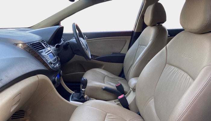 2013 Hyundai Verna FLUIDIC 1.6 VTVT SX, Petrol, Manual, 70,137 km, Right Side Front Door Cabin