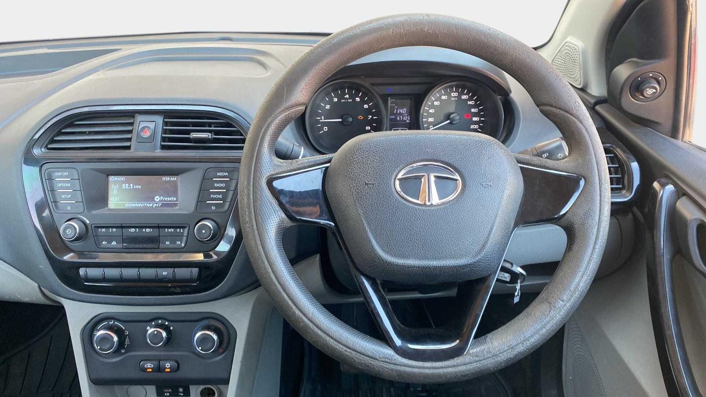 2017 Tata Tiago XT PETROL, Petrol, Manual, 57,071 km, Steering Wheel Close Up