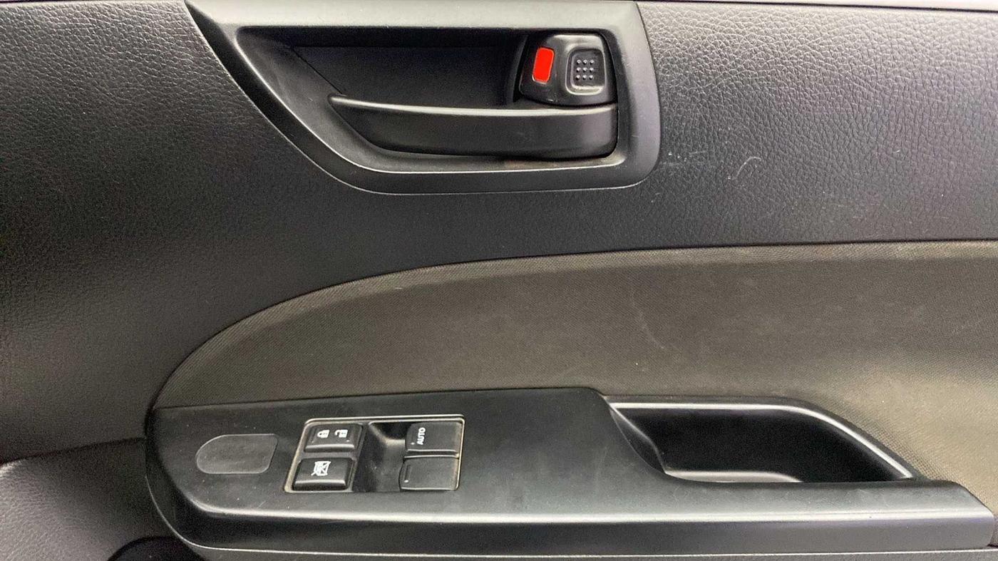 2017 Maruti Swift LXI (O), Petrol, Manual, 20,187 km, Driver Side Door Panels Control