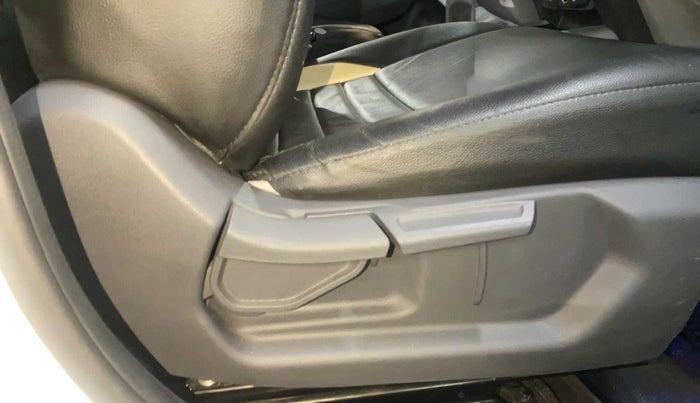2023 Hyundai GRAND I10 NIOS MAGNA 1.2 KAPPA VTVT, Petrol, Manual, 7,760 km, Driver Side Adjustment Panel